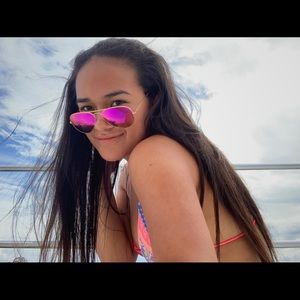 Meet your Posher, Ariana